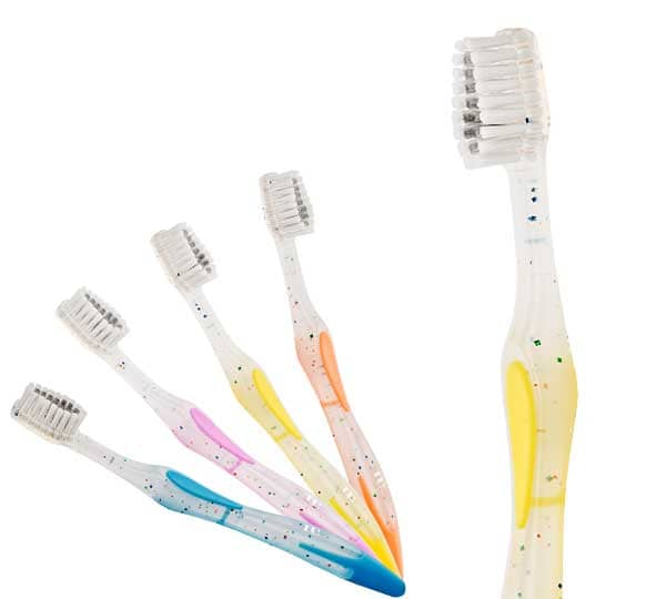 Periuța de dinți manuală pentru copii de la primul dințisor, cu peri super-soft cu argint NovaCare, cu mâner galben